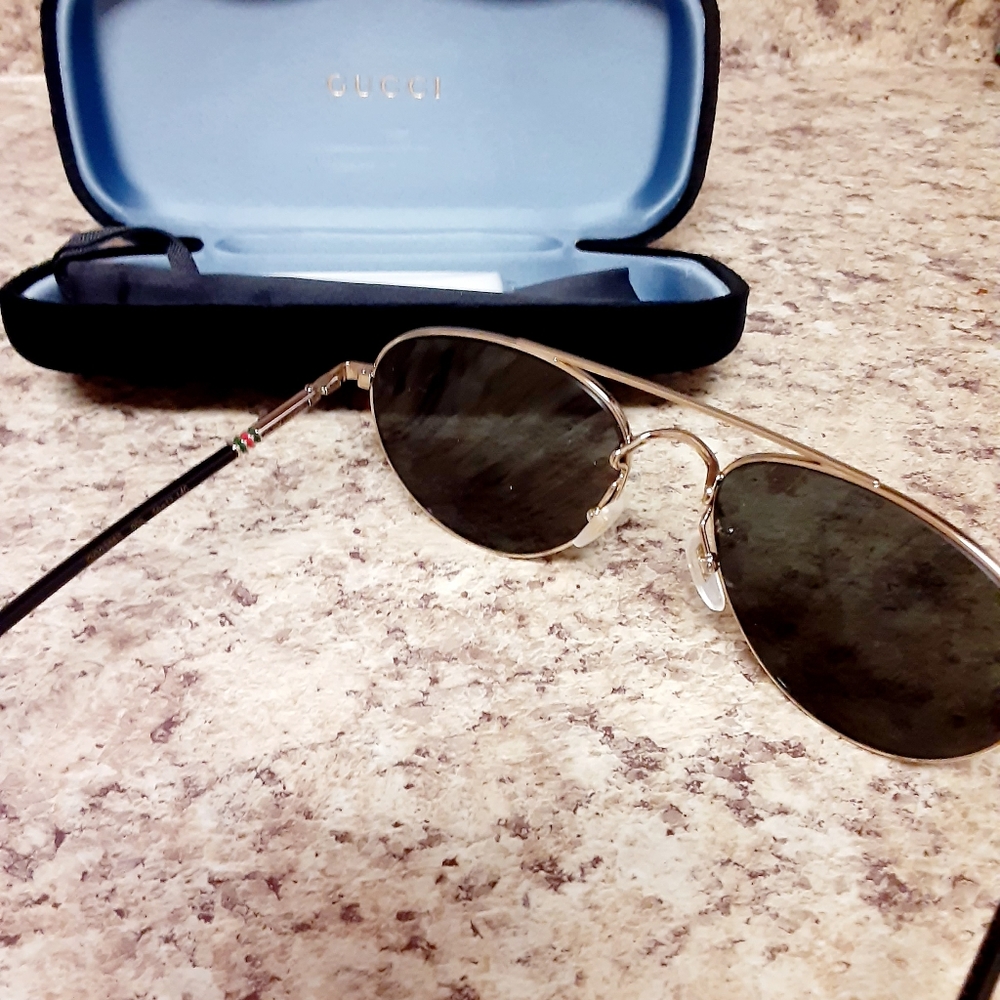 Gucci sunglasses - Picture 2 of 4
